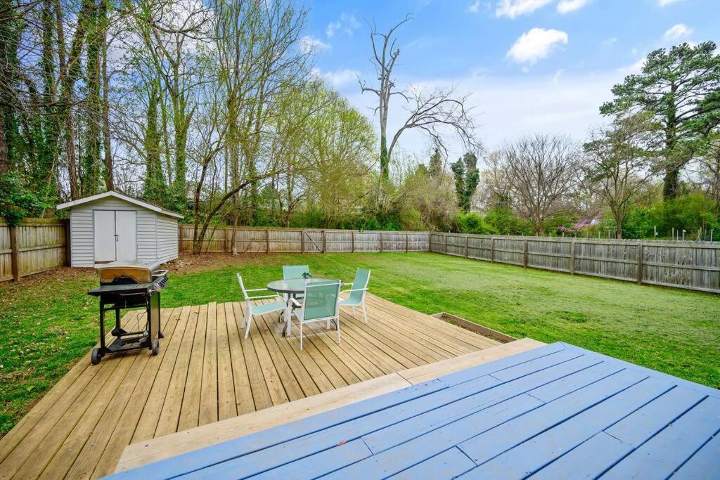 Cozy 3 Bedroom Cottage With Huge Fenced-In Yard Raleigh Exteriér fotografie